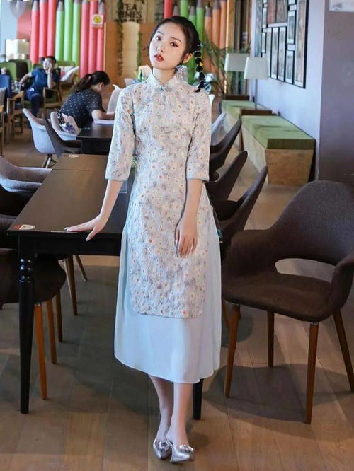 改良旗袍元素的服飾裝點(diǎn)名媛風(fēng)格