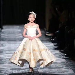 這個山東人用一套中國風服飾,刷爆國外各大媒體